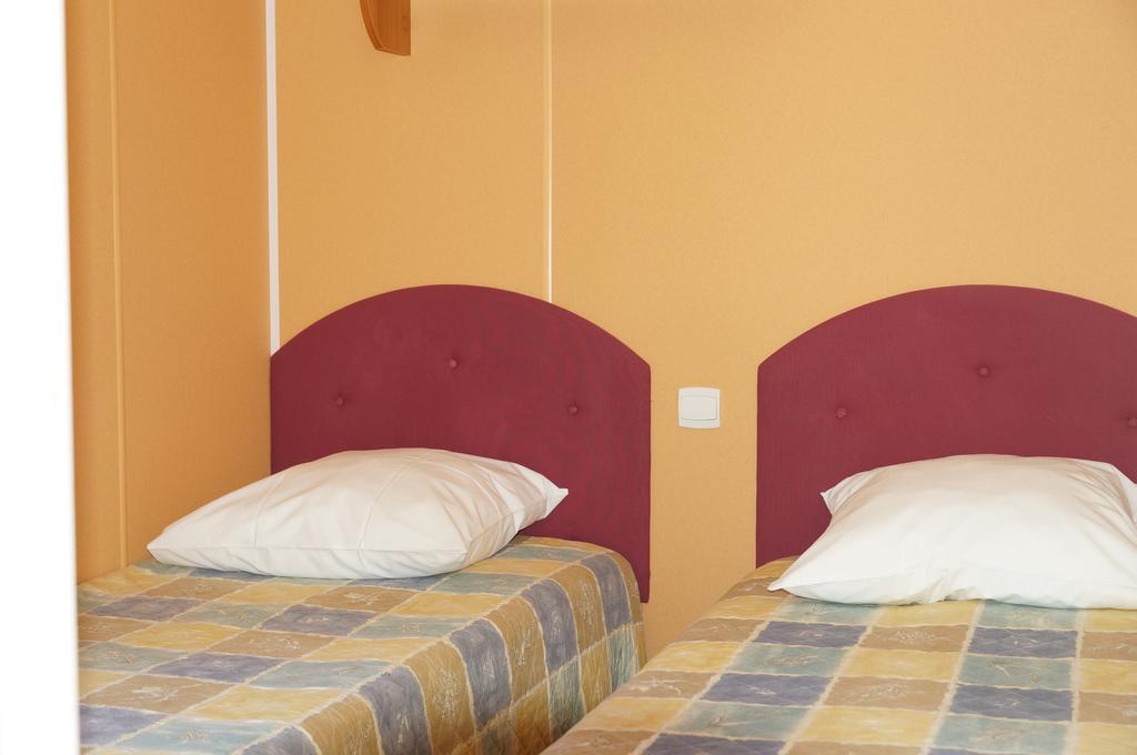 Camping Les Castors Калви Екстериор снимка