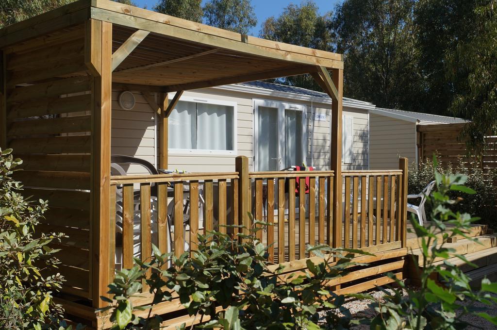 Camping Les Castors Калви Екстериор снимка