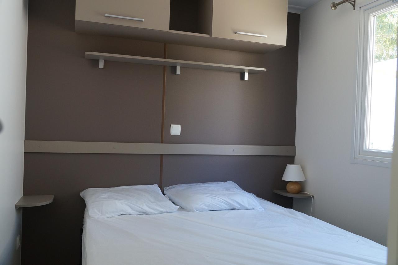 Camping Les Castors Калви Екстериор снимка